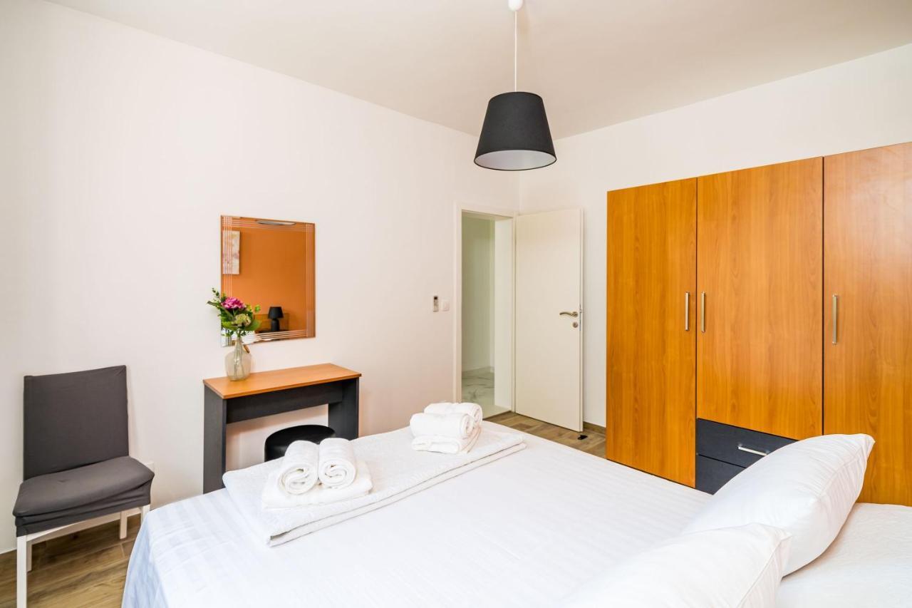 Nona'S Paradise Apartment - Free Parking Затон Экстерьер фото